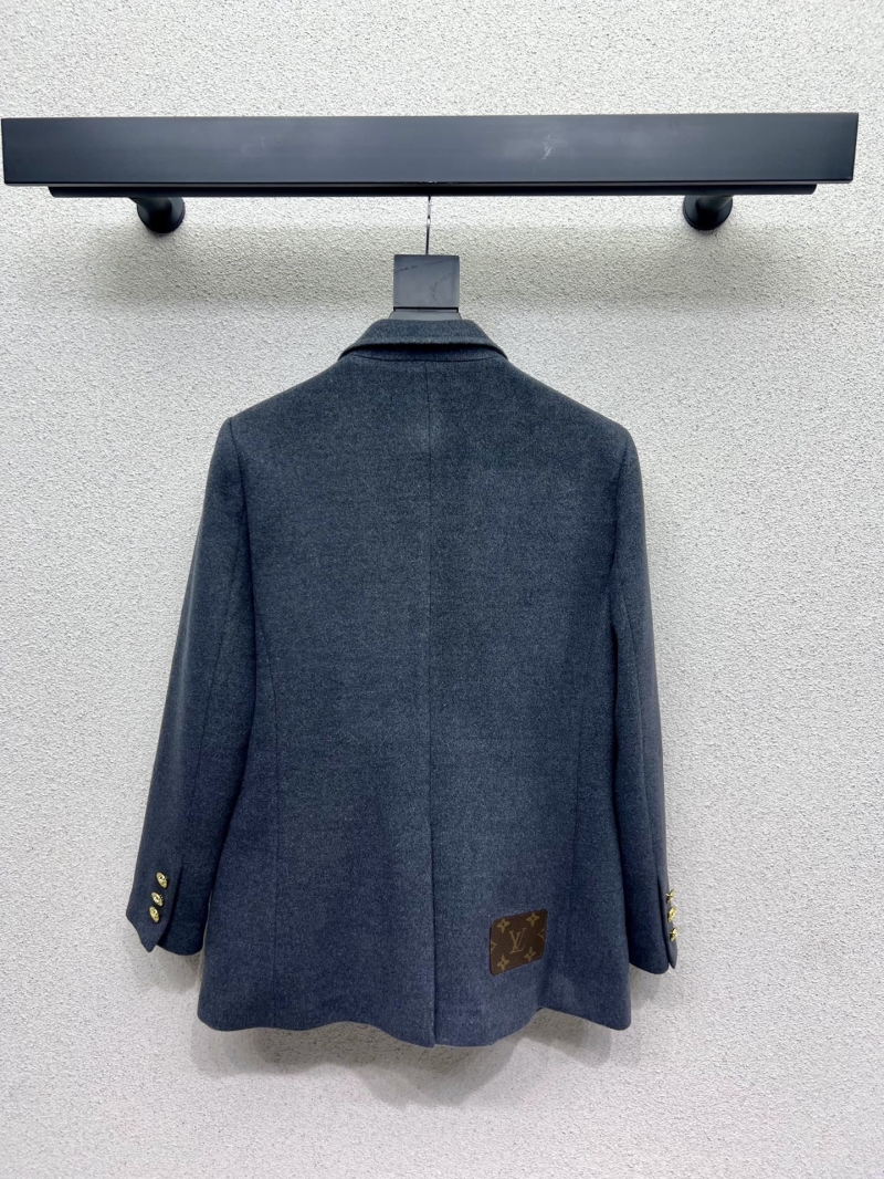 l0vis Vvtt0n outwear